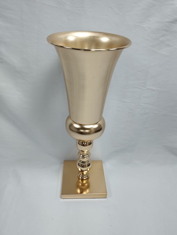 BASE DE METAL DORADA FU-2364 
