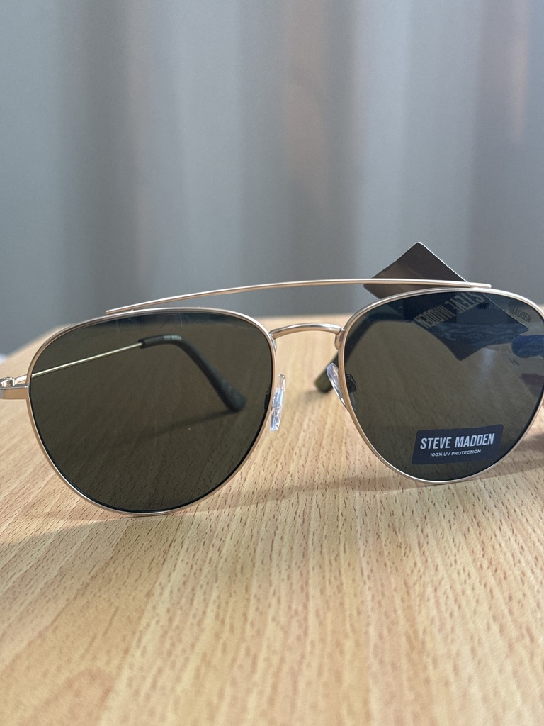 STEVE MADDEN LENTES ARO DORADO
