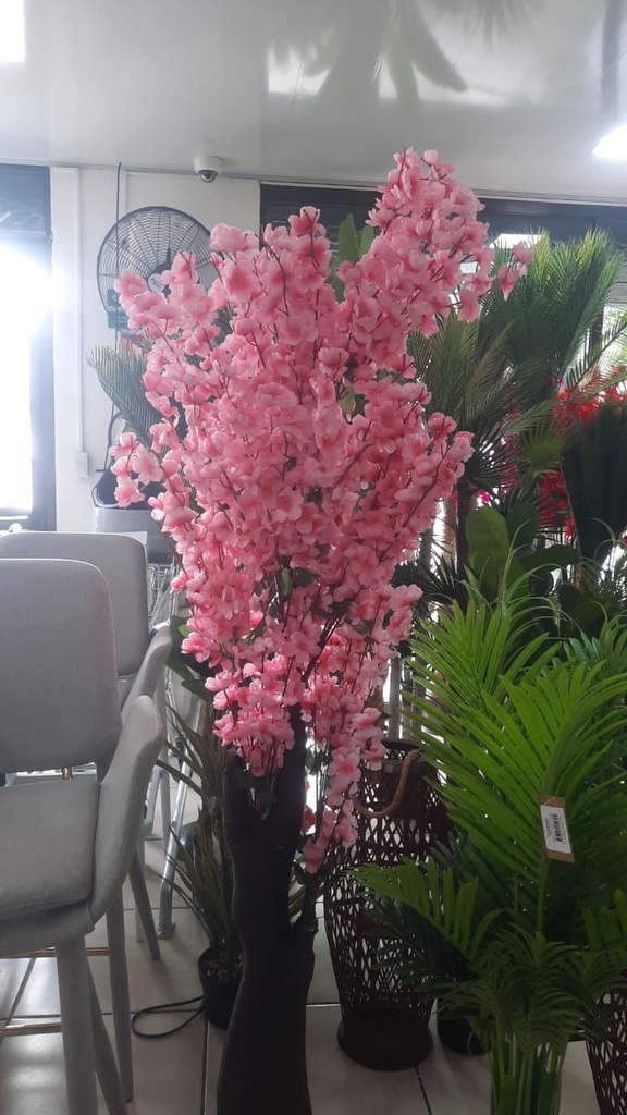 ARBOL ARTIFICIAL 1.7M ROSADO CON BASE