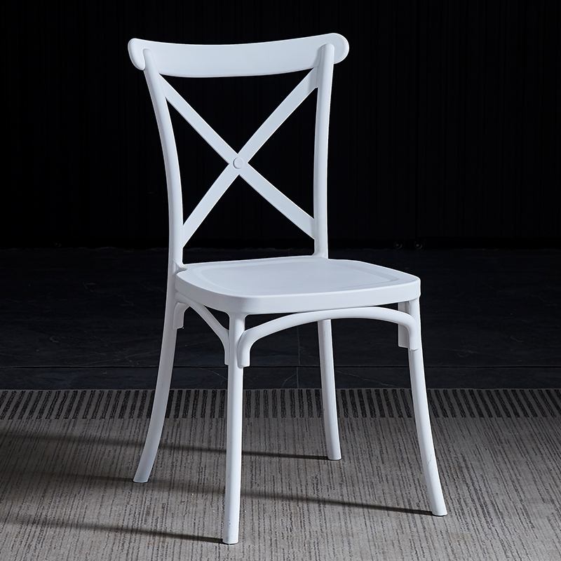 SILLA PLASTICA COLOR BLANCA 